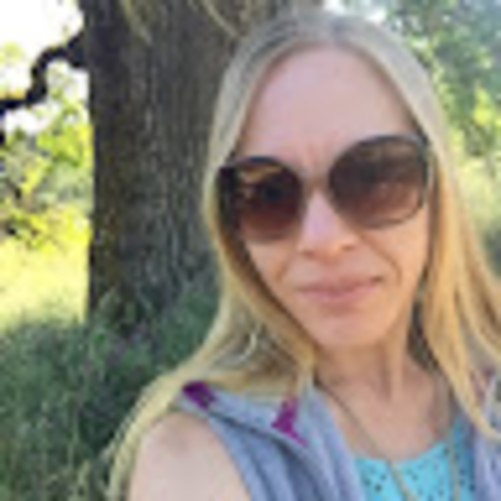 Meet your Posher, Julia